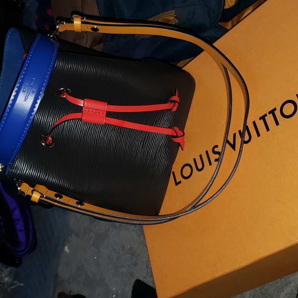 Louis Vuitton Bag 🎒 💙